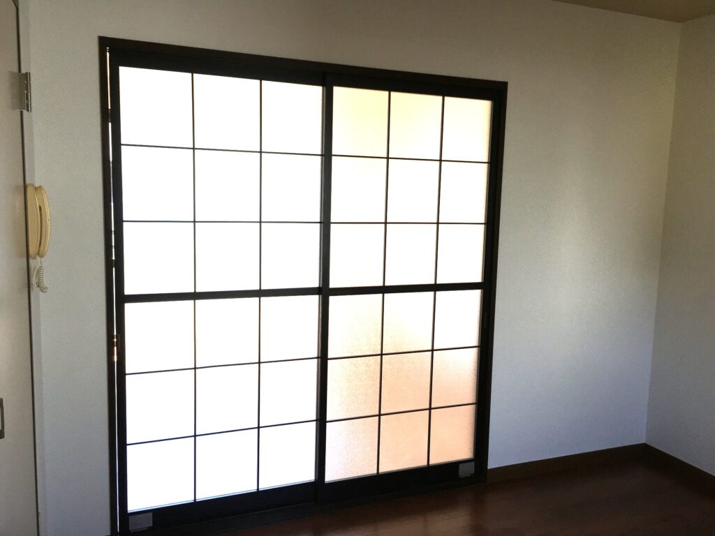 ガラスの間仕切り