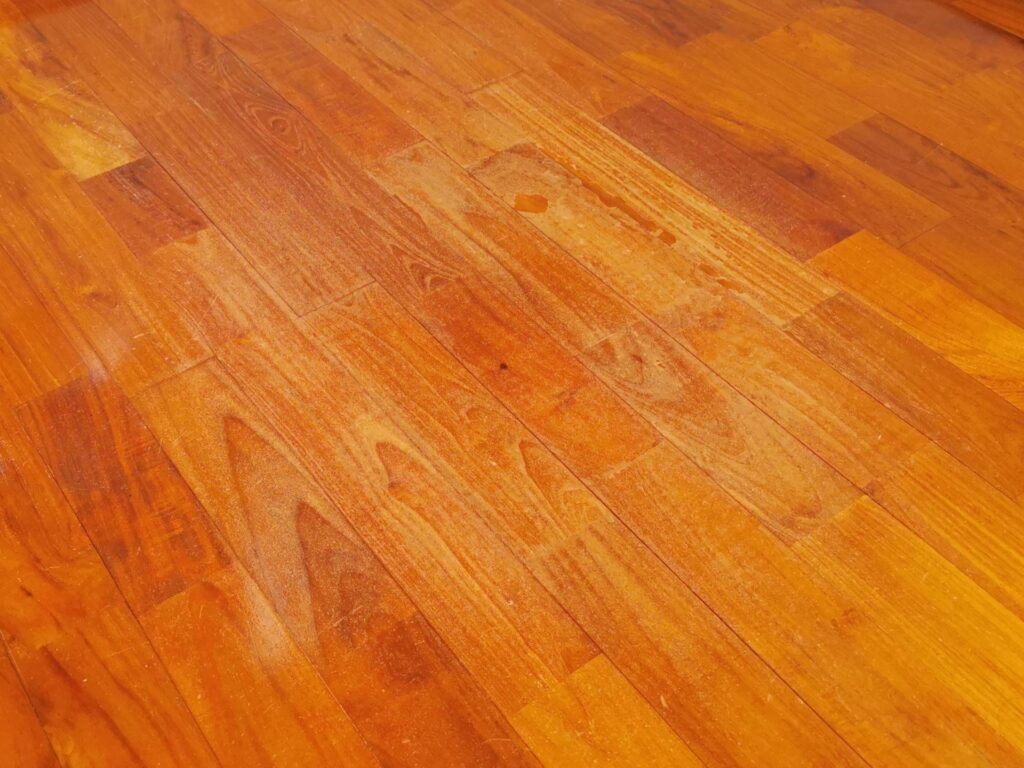 床の傷